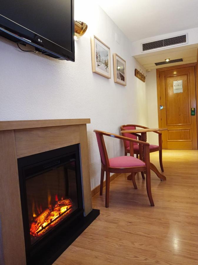 Hotel Eth Solan & Spa Vielha Bagian luar foto