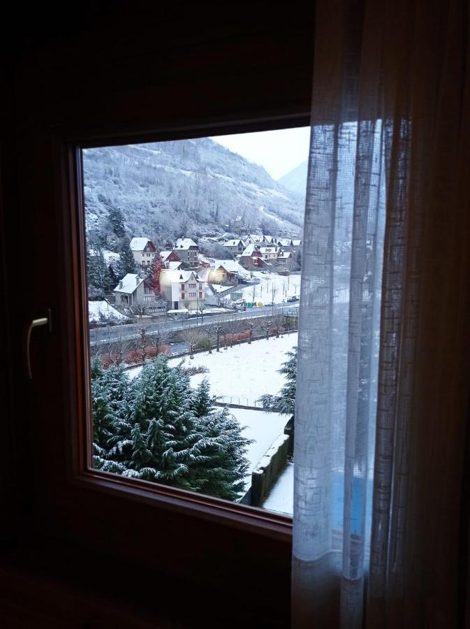 Hotel Eth Solan & Spa Vielha Bagian luar foto