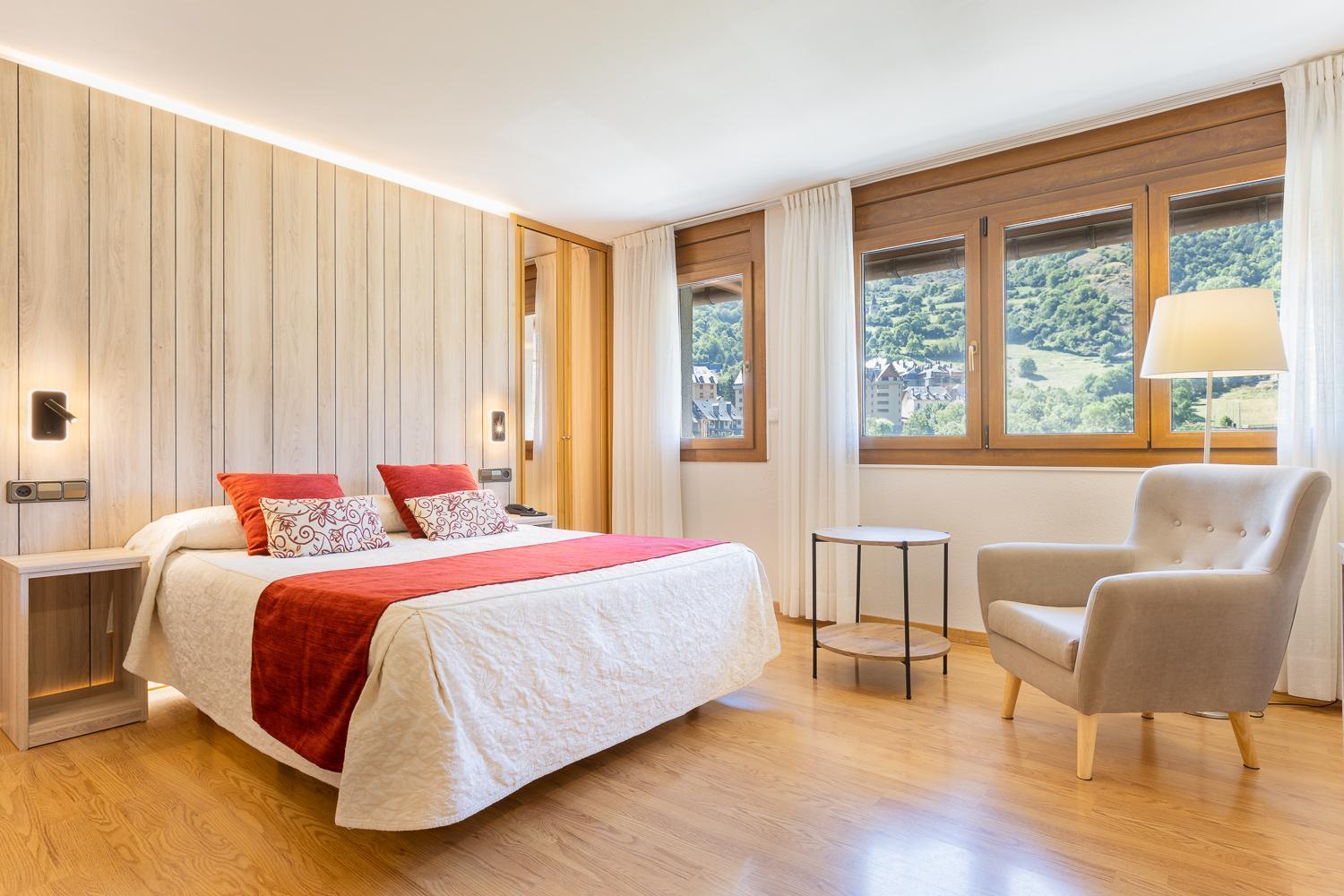 Hotel Eth Solan & Spa Vielha Bagian luar foto