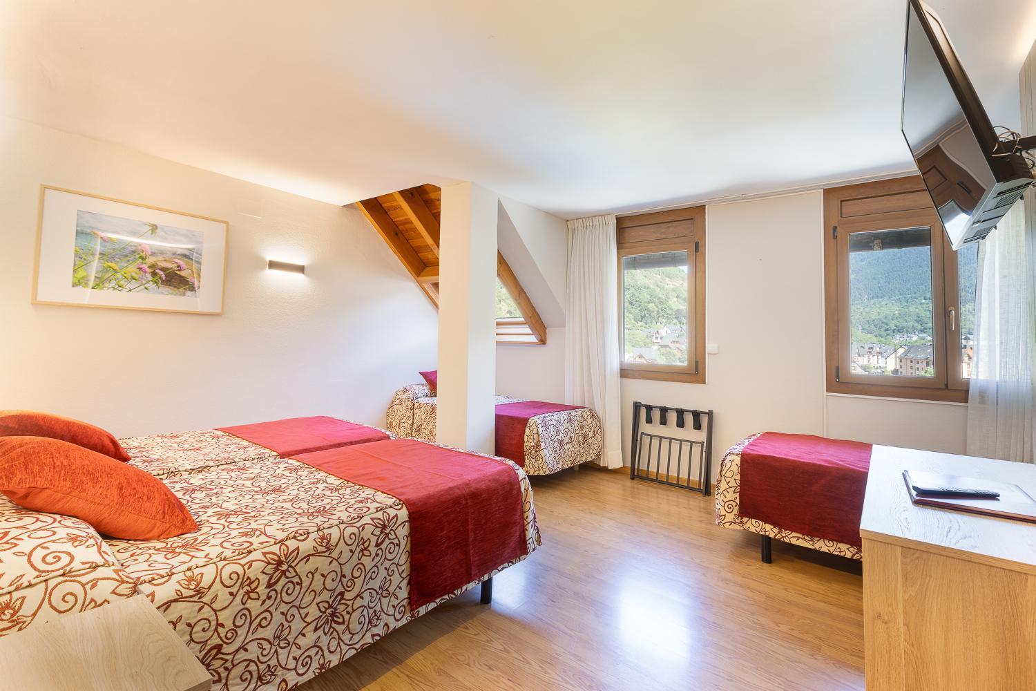 Hotel Eth Solan & Spa Vielha Bagian luar foto