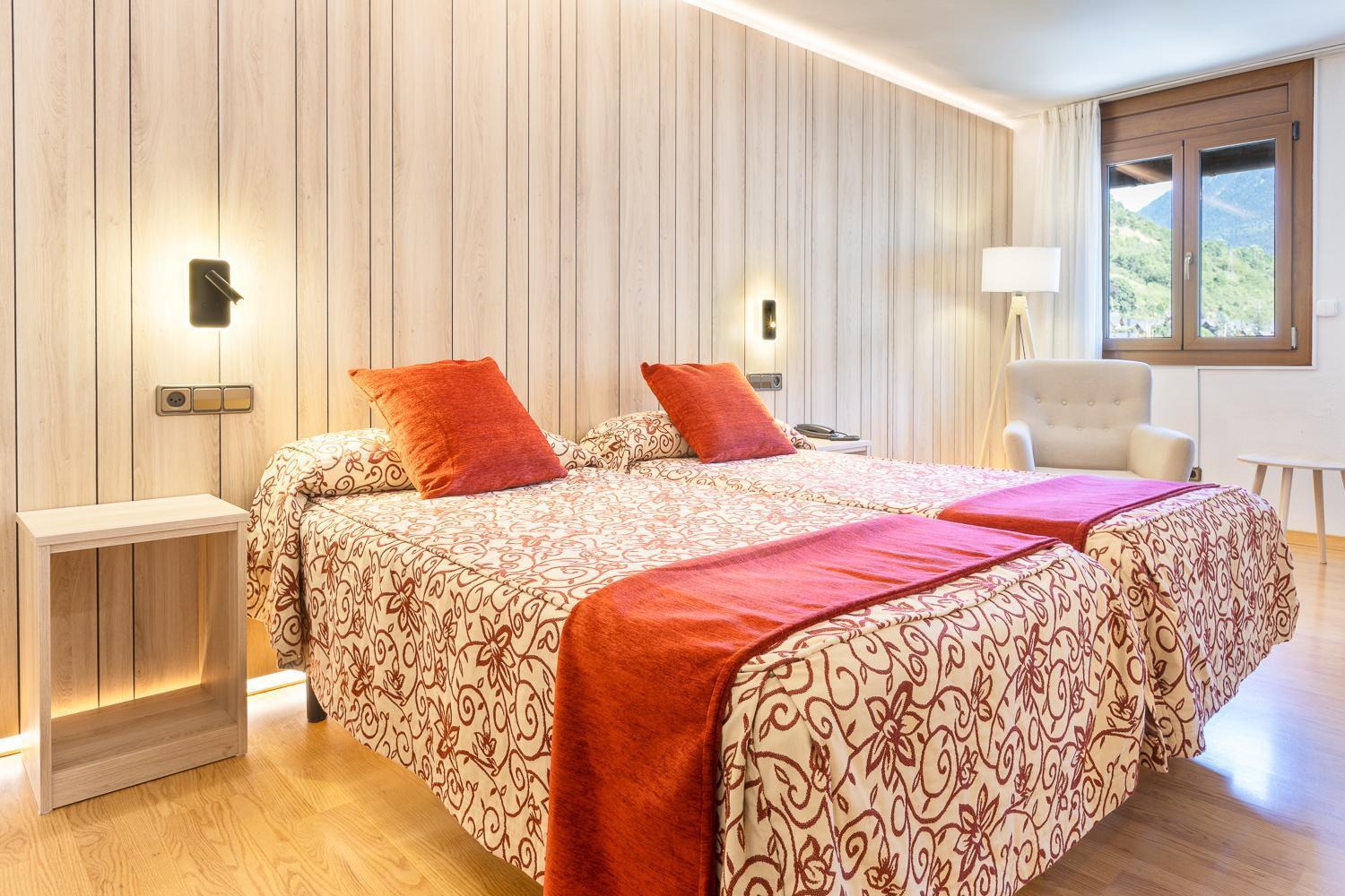 Hotel Eth Solan & Spa Vielha Bagian luar foto